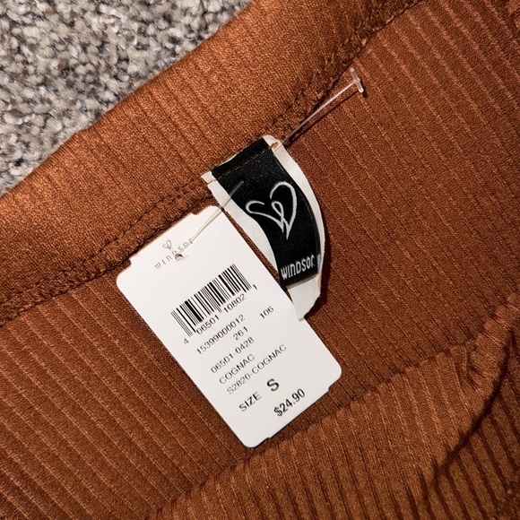 Burnt Orange Maxi Skirt with Slit 🍊 - Picture 3 of 3